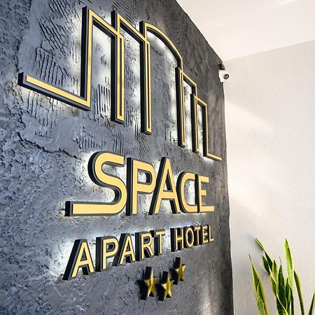 Space Apart Hotel Lutsʼk Eksteriør billede