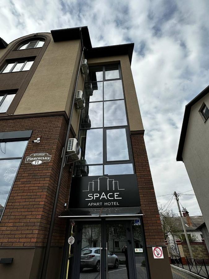 Space Apart Hotel Lutsʼk Eksteriør billede